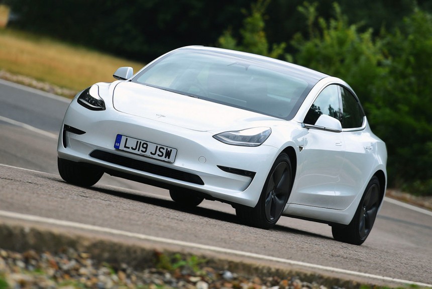 Tesla Model 3 стала европейским бестселлером Tesla Model 3 стала европейским бестселлером
