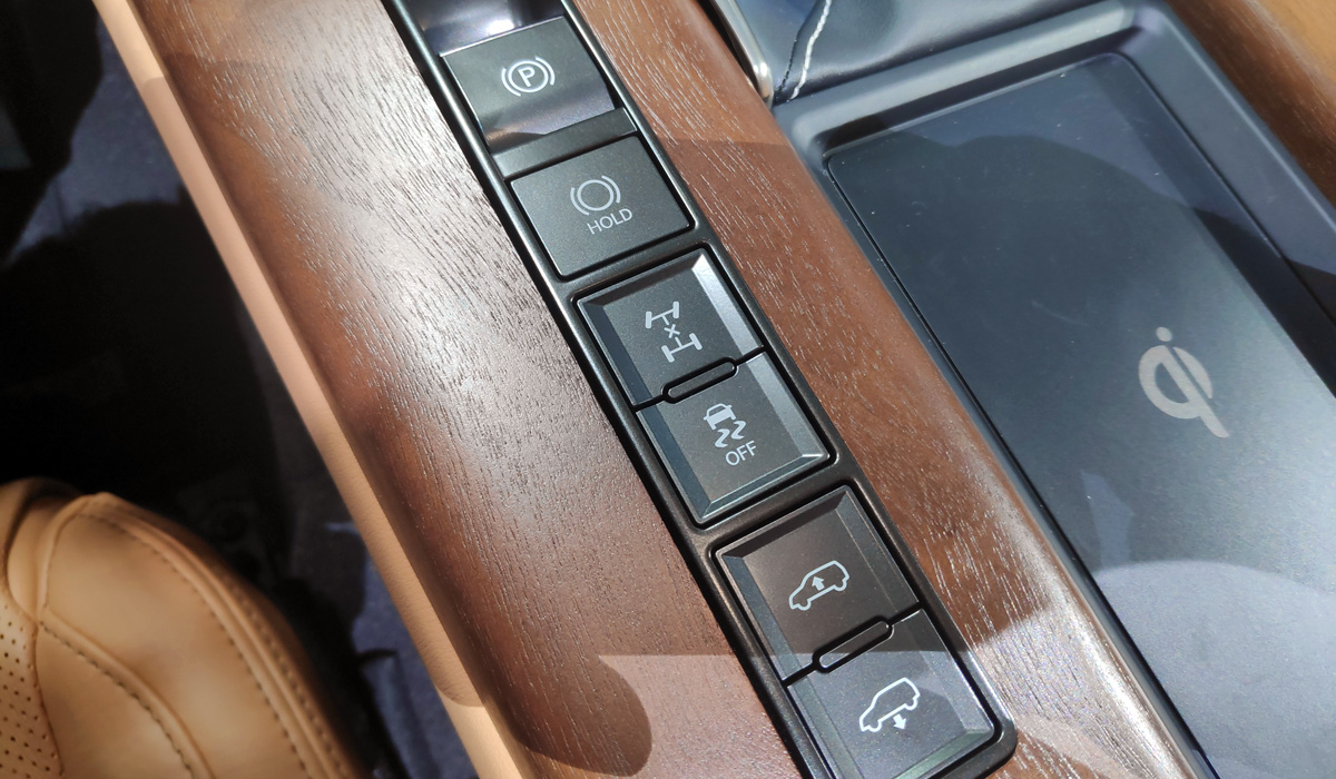 Представлен внедорожник Lexus LX нового поколения