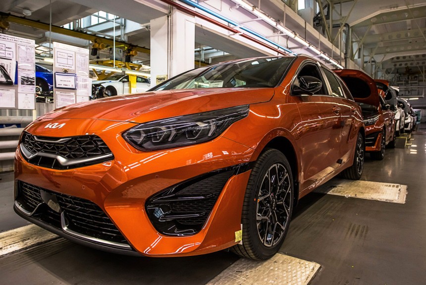 Автотор начал выпуск обновленного семейства Kia Ceed Автотор начал выпуск обновленного семейства Kia Ceed