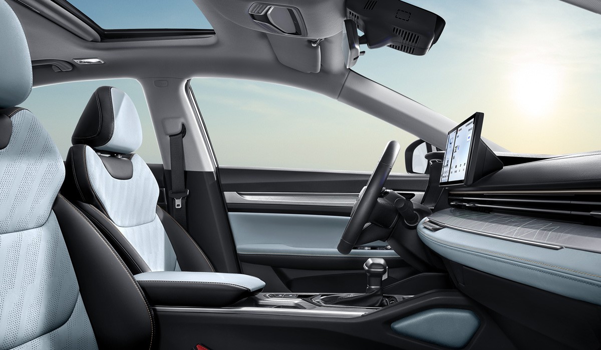 Седан Geely Emgrand L заменил собой модель Emgrand GL