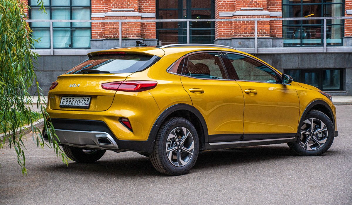 Кросс-хэтчбек Kia XCeed сменил базовый мотор: цены в России Кросс-хэтчбек Kia XCeed сменил базовый мотор: цены в России