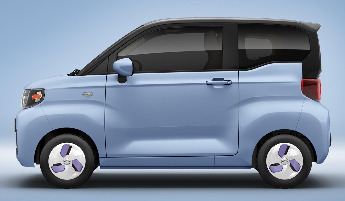 Chery QQ нового поколения стал первой моделью суббренда iCar Chery QQ нового поколения стал первой моделью суббренда iCar