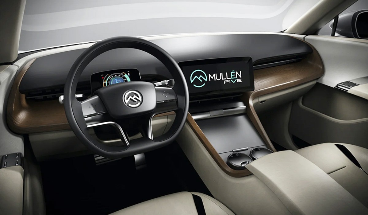 Новый американский кроссовер Mullen Five Новый американский кроссовер Mullen Five