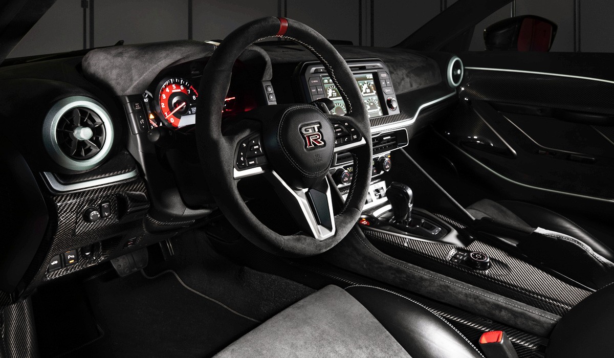Выпущены товарные суперкары Nissan GT-R50 by Italdesign Выпущены товарные суперкары Nissan GT-R50 by Italdesign