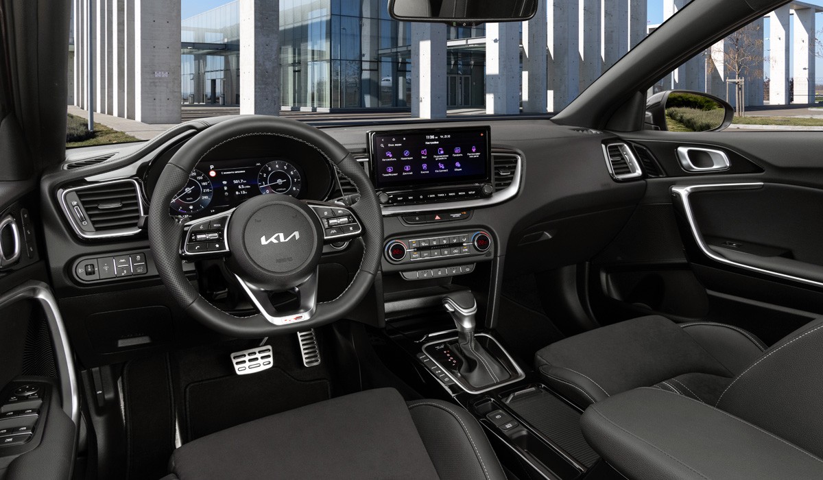 Обновленное семейство Kia Ceed: комплектации и цены в России Обновленное семейство Kia Ceed: комплектации и цены в России