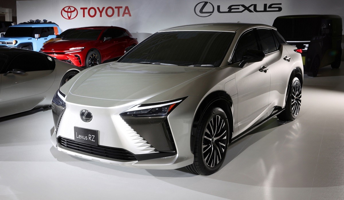 Lexus готовит электрический суперкар: 700 км на одной зарядке и две секунды до 100 км/ч Lexus готовит электрический суперкар: 700 км на одной зарядке и две секунды до 100 км/ч