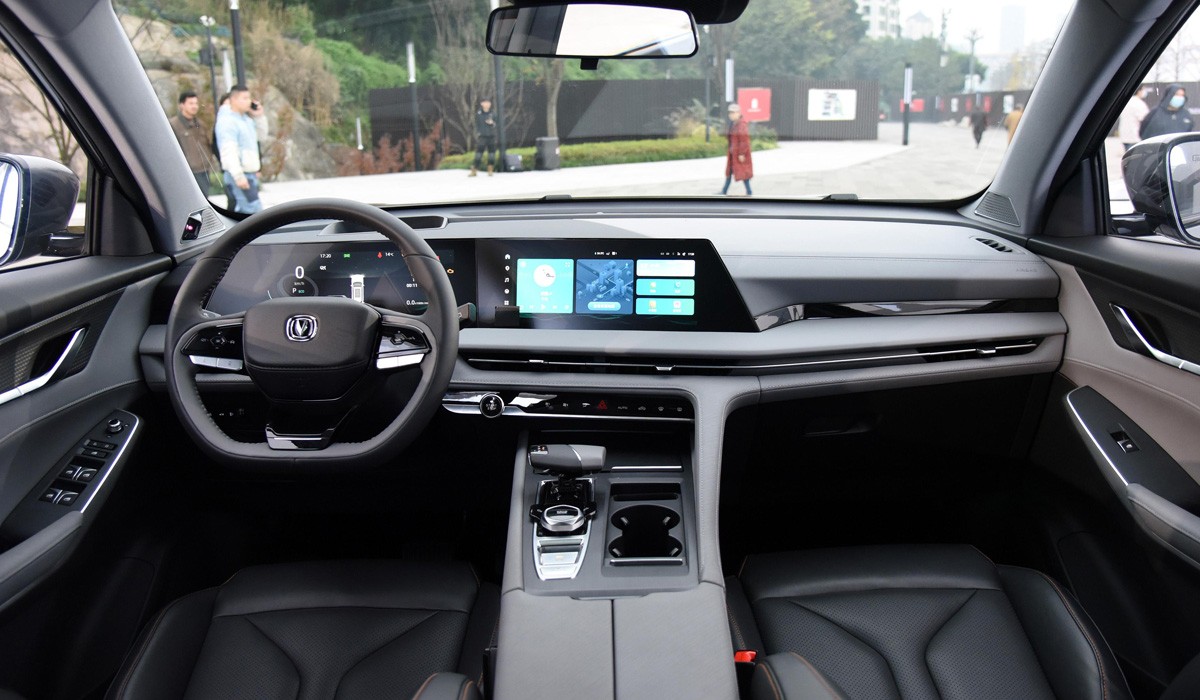 Обновлен кроссовер Changan CS75 Plus