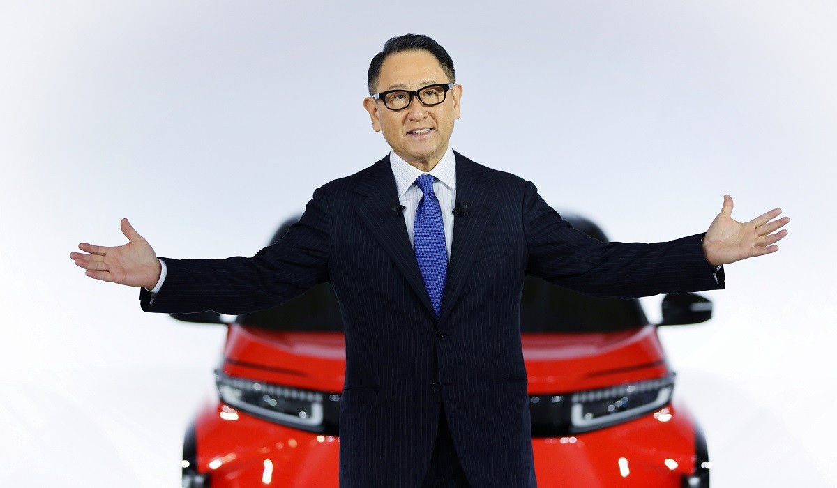 Пятнадцать электромобилей Toyota — «мини-Крузак», пикап, родстер, народный седан и лапша с креветками