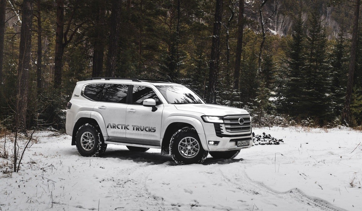 Арктический тюнинг на Land Cruiser 300 за миллион рублей из Красноярска Арктический тюнинг на Land Cruiser 300 за миллион рублей из Красноярска