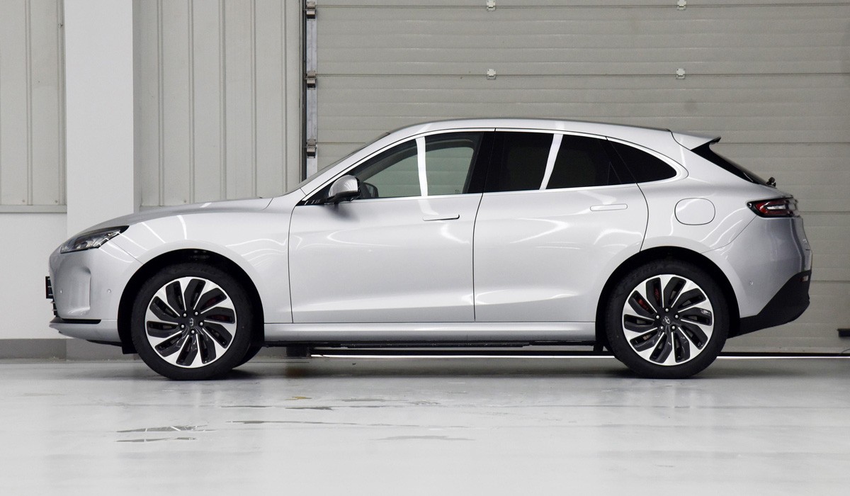 Huawei представил первый кроссовер под брендом AITO Huawei представил первый кроссовер под брендом AITO