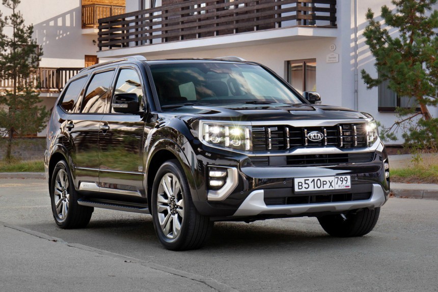 Kia Mohave: в новый модельный год со старым логотипом