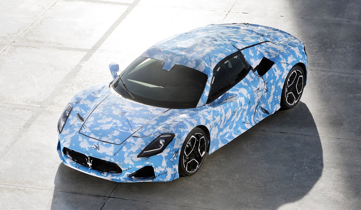 На подходе среднемоторный родстер Maserati MC20