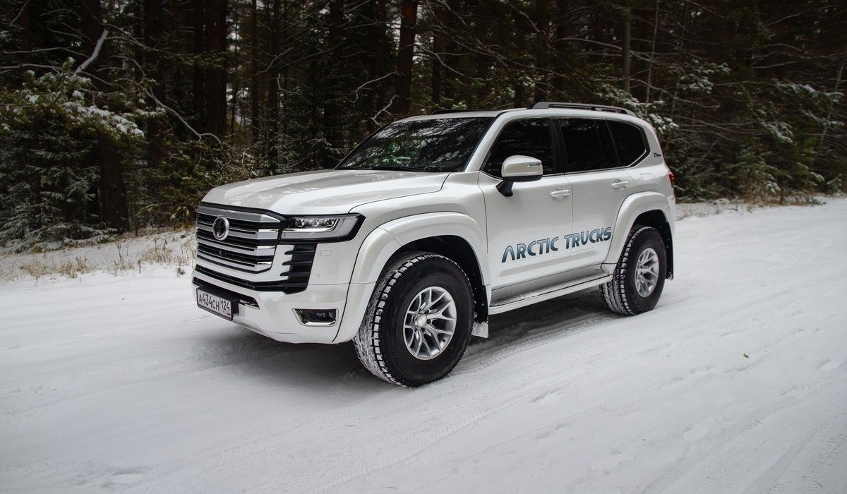 Арктический тюнинг на Land Cruiser 300 за миллион рублей из Красноярска Арктический тюнинг на Land Cruiser 300 за миллион рублей из Красноярска