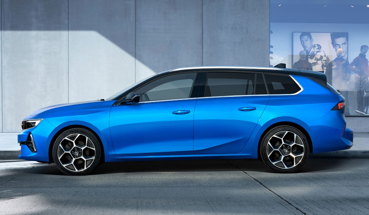 Opel Astra нового поколения: теперь и универсал Sports Tourer Opel Astra нового поколения: теперь и универсал Sports Tourer