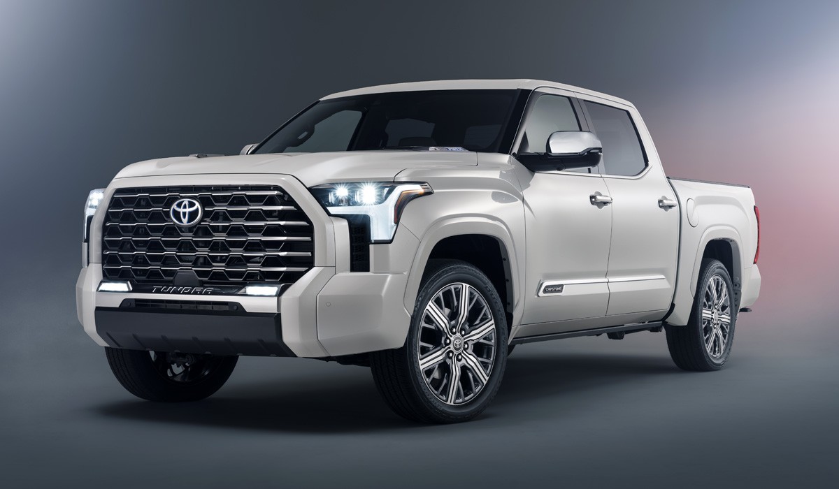 Новый внедорожник Toyota Sequoia: первый тизер Новый внедорожник Toyota Sequoia: первый тизер