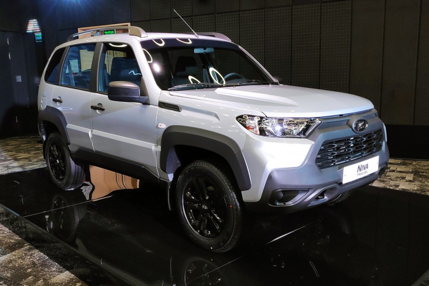 Лада Нива Travel обзавелась спецверсией Black