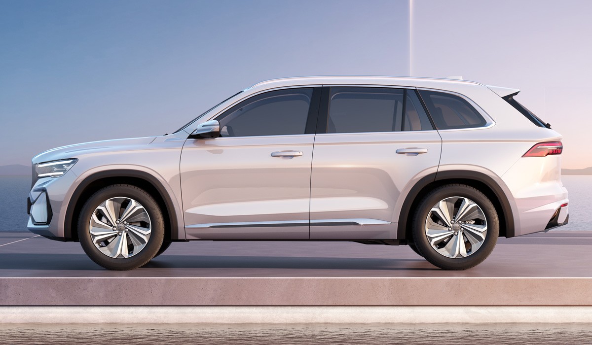 Кроссовер Geely Xingyue L Hi-X стал первым гибридом нового поколения