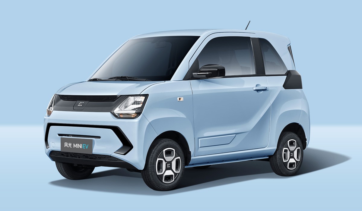 Еще один электрический «кубик»: Dongfeng Fengguang Mini EV