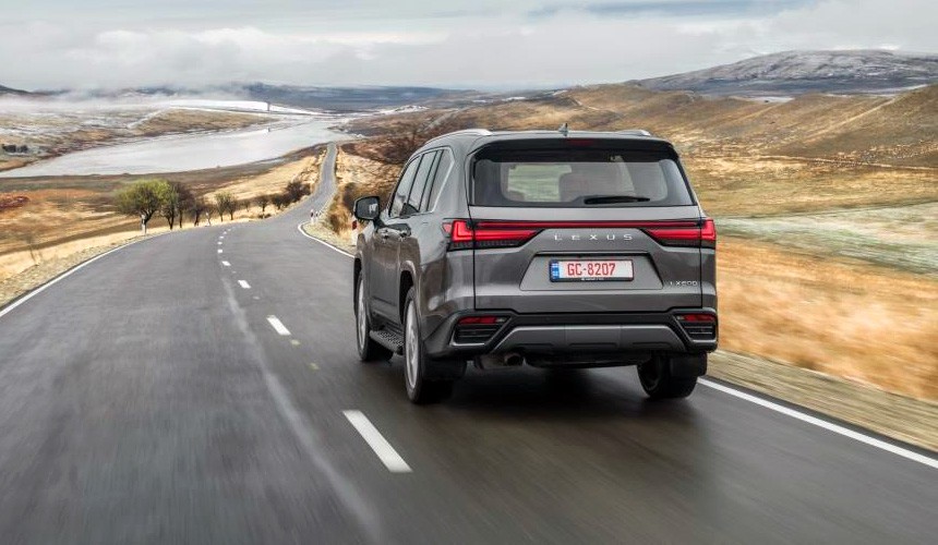 Lexus LX нового поколения: цены в России