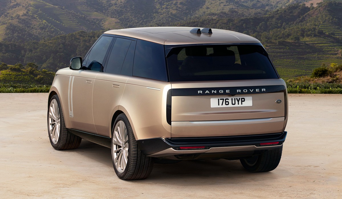 Новый Range Rover: четыре версии для России