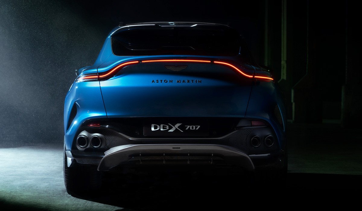 Новый Aston Martin DBX707: самый мощный в классе