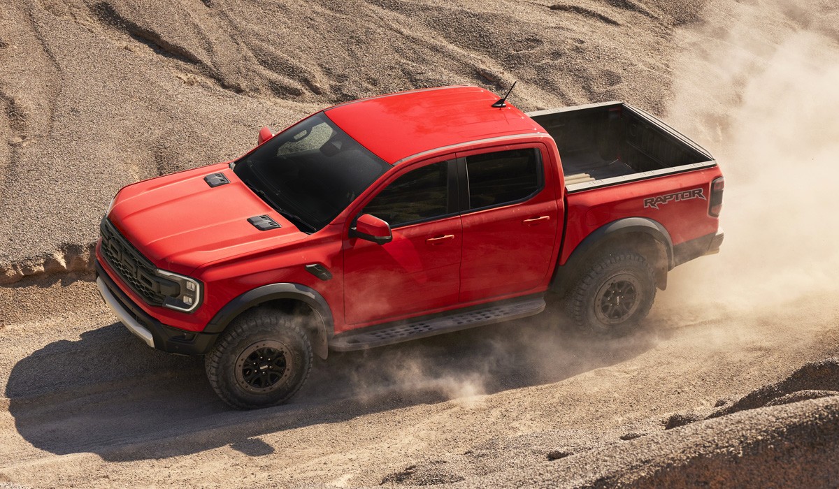 Новый экстремальный пикап Ford Ranger Raptor: теперь и V6