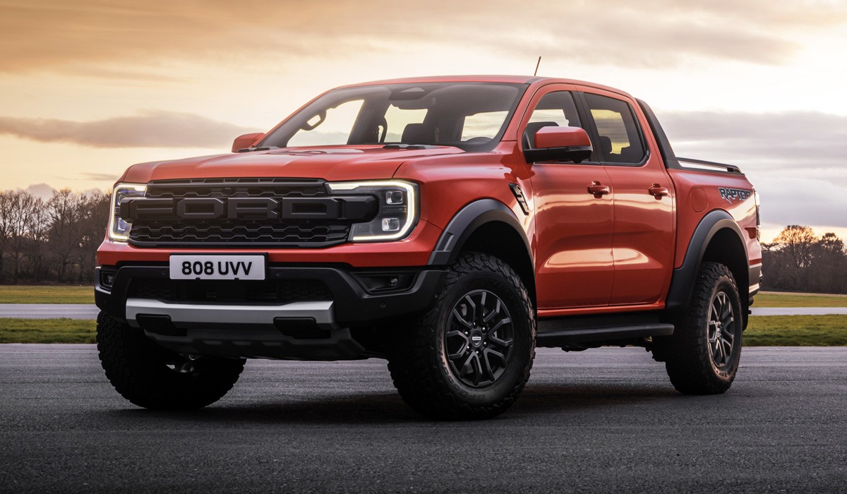 Новый экстремальный пикап Ford Ranger Raptor: теперь и V6