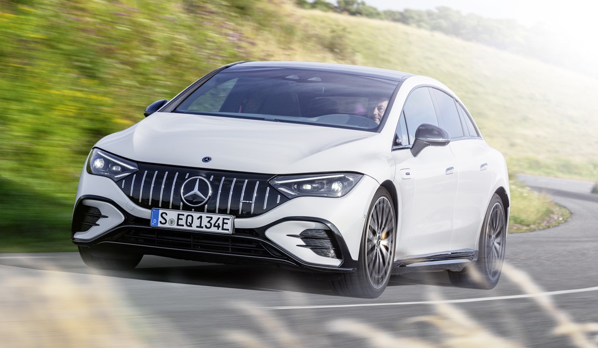 Электромобиль Mercedes-AMG EQE представлен в двух версиях Электромобиль Mercedes-AMG EQE представлен в двух версиях