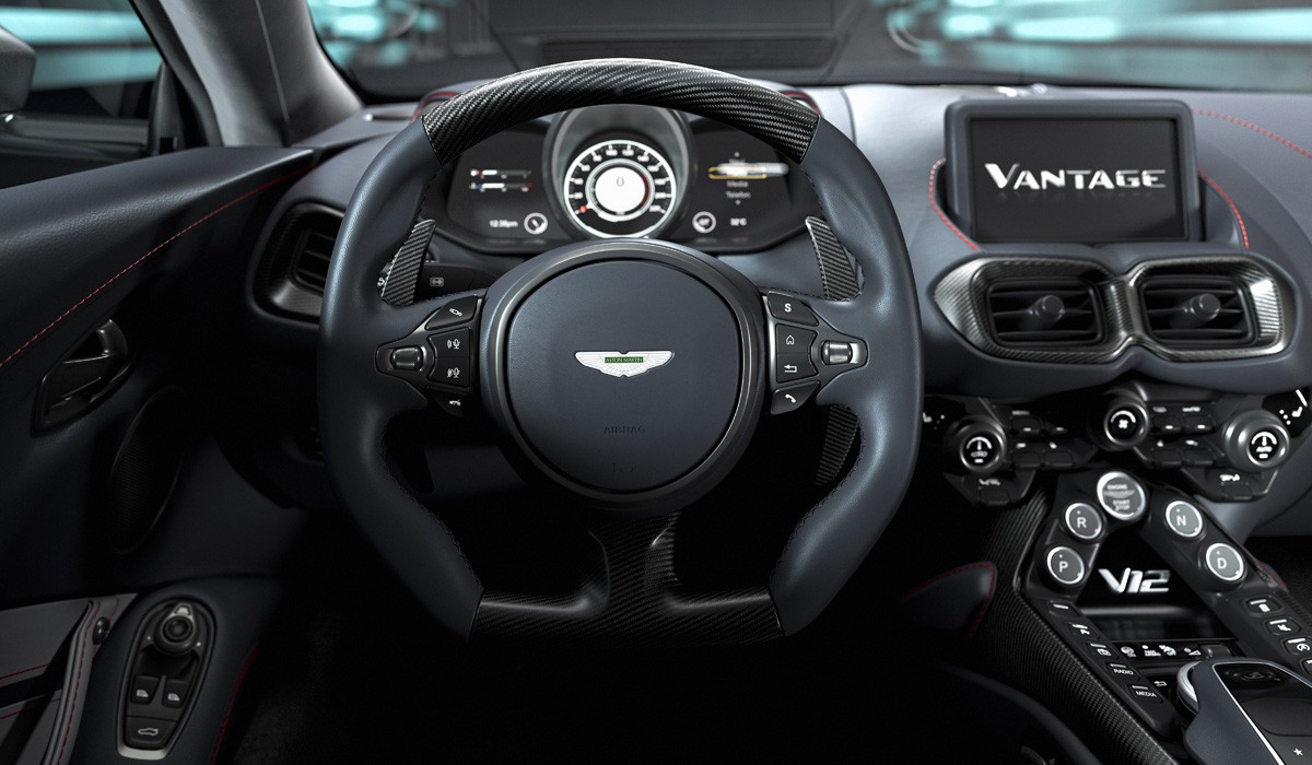 Новый Aston Martin V12 Vantage: последняя модель с 12 цилиндрами