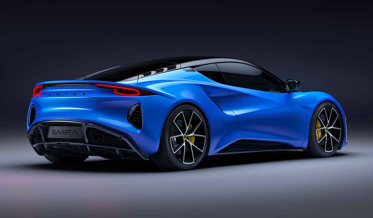 Lotus Emira с турбомотором AMG: объявлены характеристики