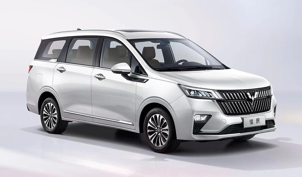 SAIC и GM представили минивэн Wuling Jiachen SAIC и GM представили минивэн Wuling Jiachen