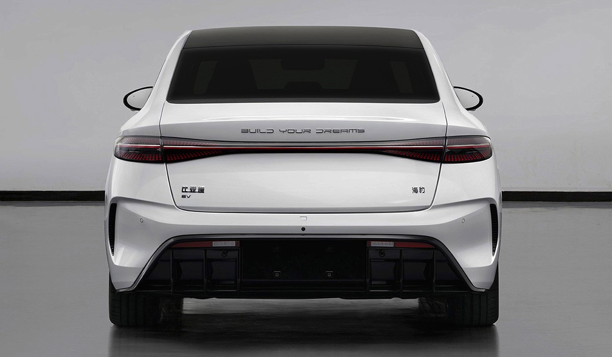 Анонсы компании BYD: кроссовер Cruiser 07 и седан Seal