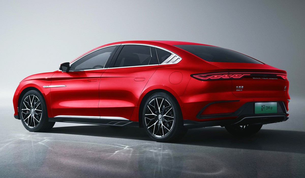 BYD Han DM-i с новой гибридной системой: 1300 км без дозаправки