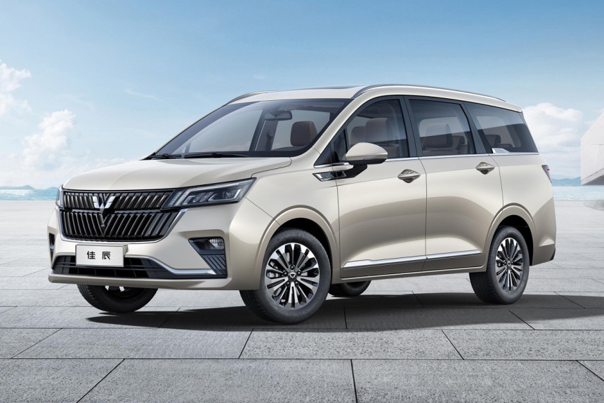 SAIC и GM представили минивэн Wuling Jiachen SAIC и GM представили минивэн Wuling Jiachen