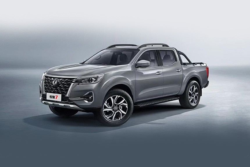 Китайская Navara стала богаче: новый пикап Dongfeng Rich 7 Китайская Navara стала богаче: новый пикап Dongfeng Rich 7