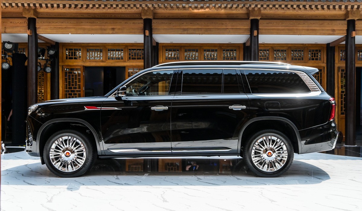 Роскошный внедорожник Hongqi LS7: подробности