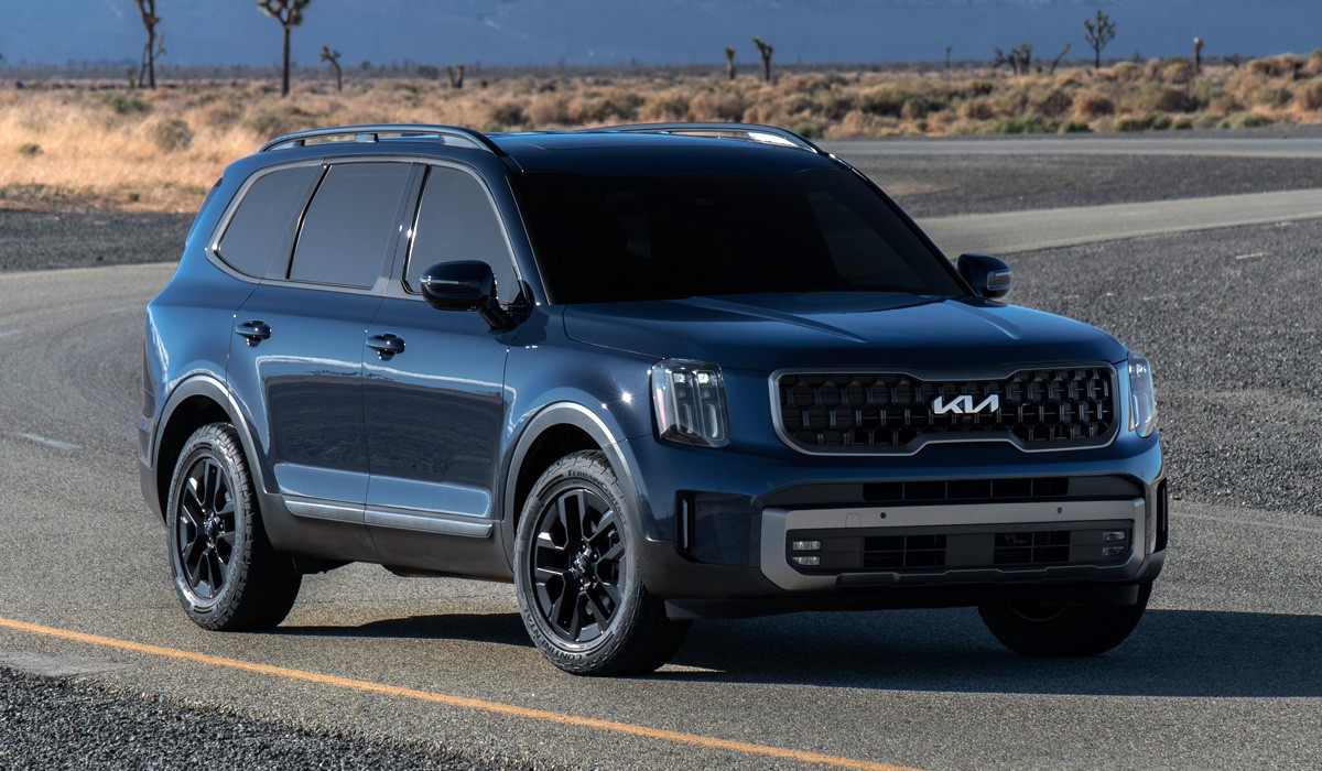 Кроссовер Kia Telluride: рестайлинг и две внедорожные версии