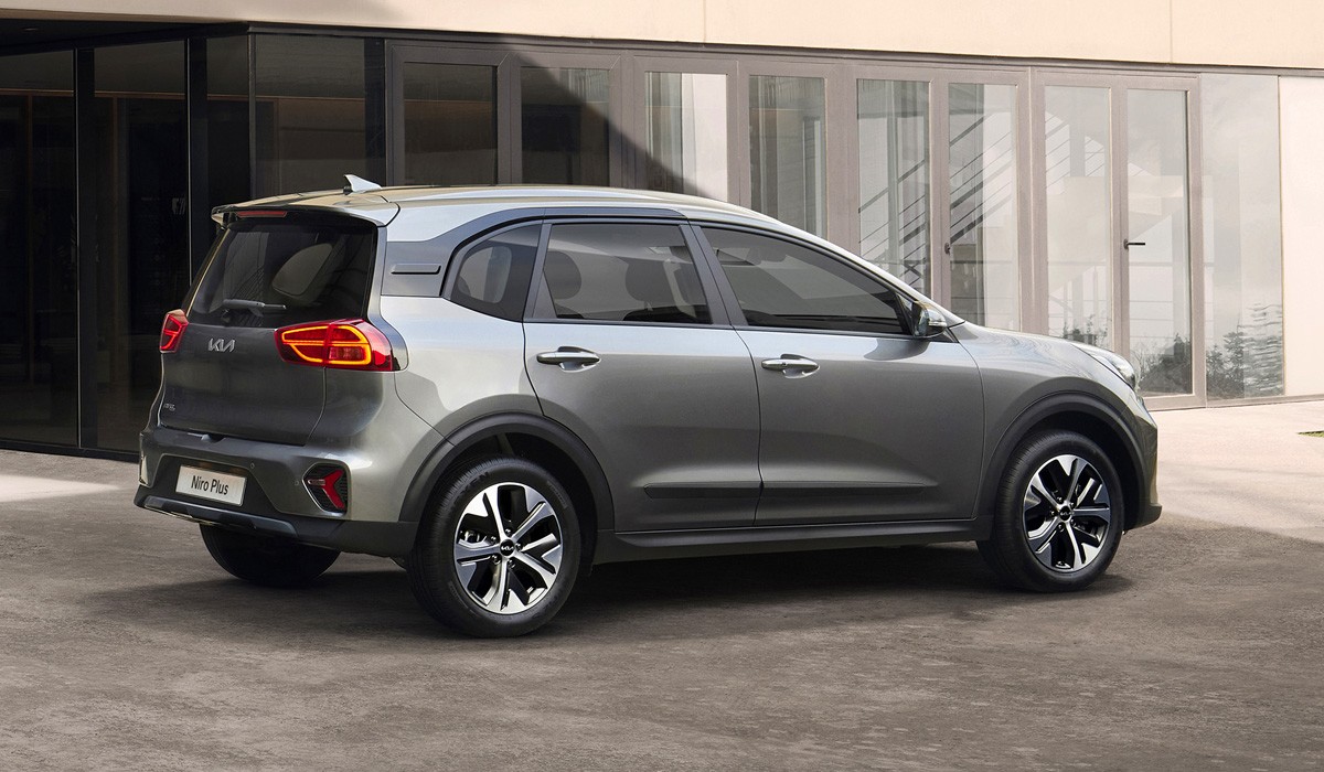 Для такси подготовлена модель Kia Niro Plus с высокой крышей