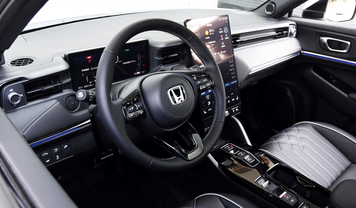 Кроссоверы-близнецы Honda e:NS1 и e:NP1 выходят на рынок