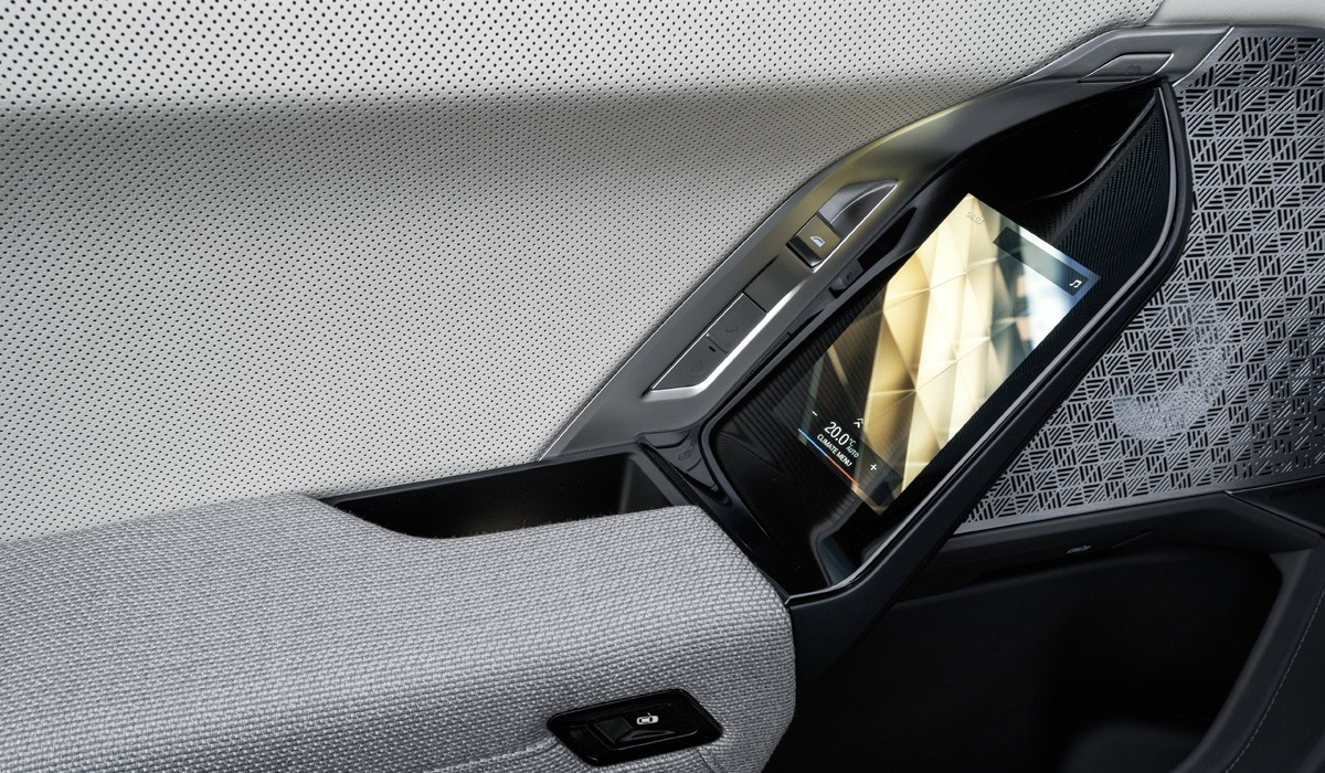 Представлен новый седан BMW седьмой серии (включая BMW i7) Представлен новый седан BMW седьмой серии (включая BMW i7)