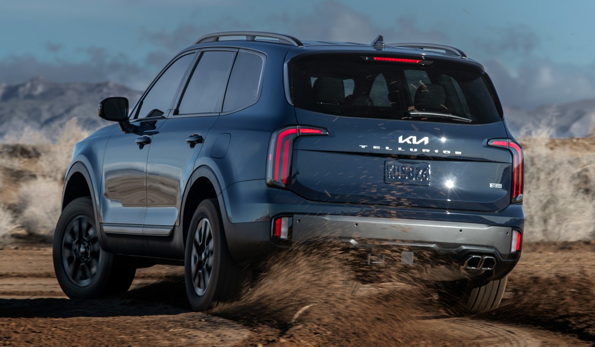 Кроссовер Kia Telluride: рестайлинг и две внедорожные версии