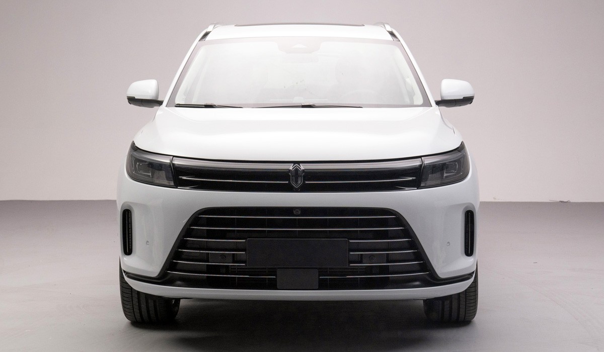 Huawei готовит большой кроссовер AITO M7