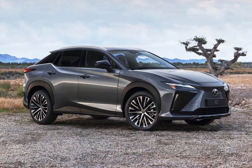 Кроссовер Lexus RZ 450e открыл гамму электромобилей Кроссовер Lexus RZ 450e открыл гамму электромобилей