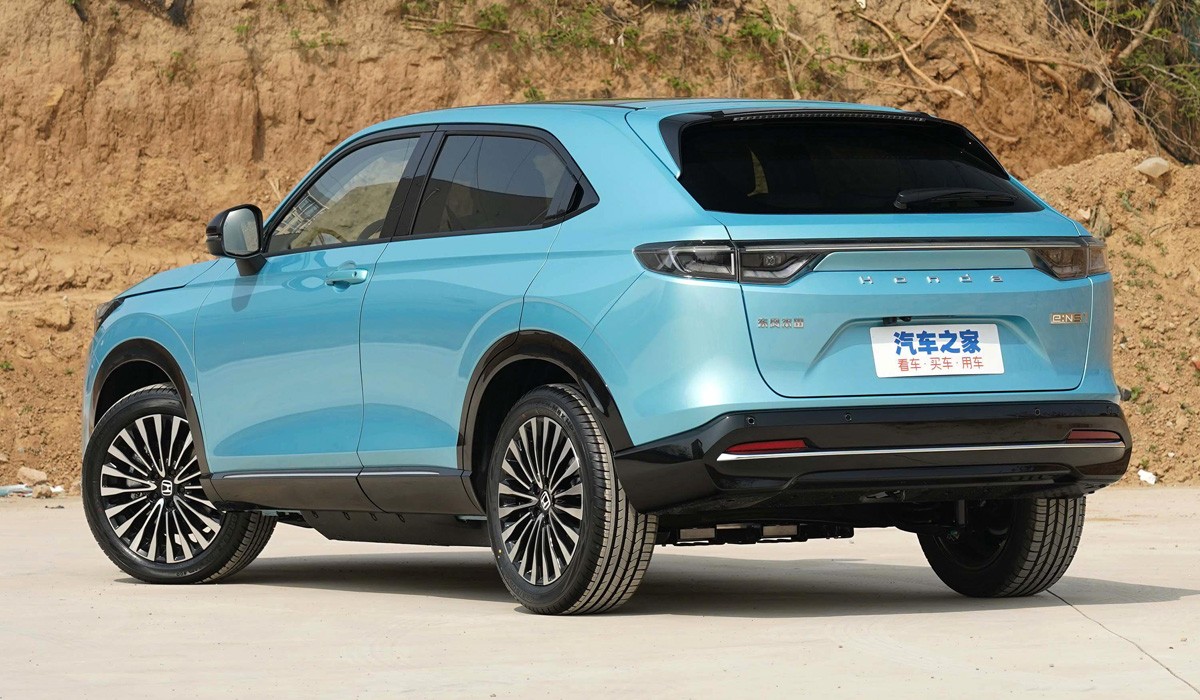 Кроссоверы-близнецы Honda e:NS1 и e:NP1 выходят на рынок