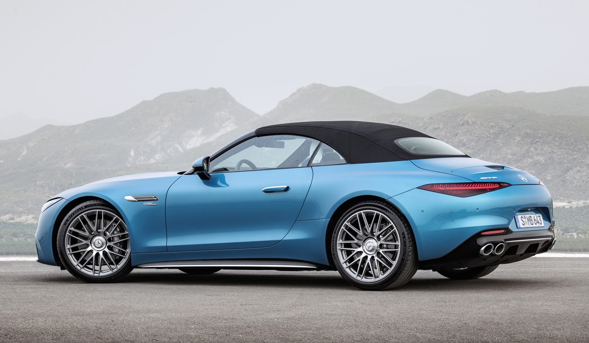 Новый Mercedes-AMG SL: базовая версия с четырьмя цилиндрами
