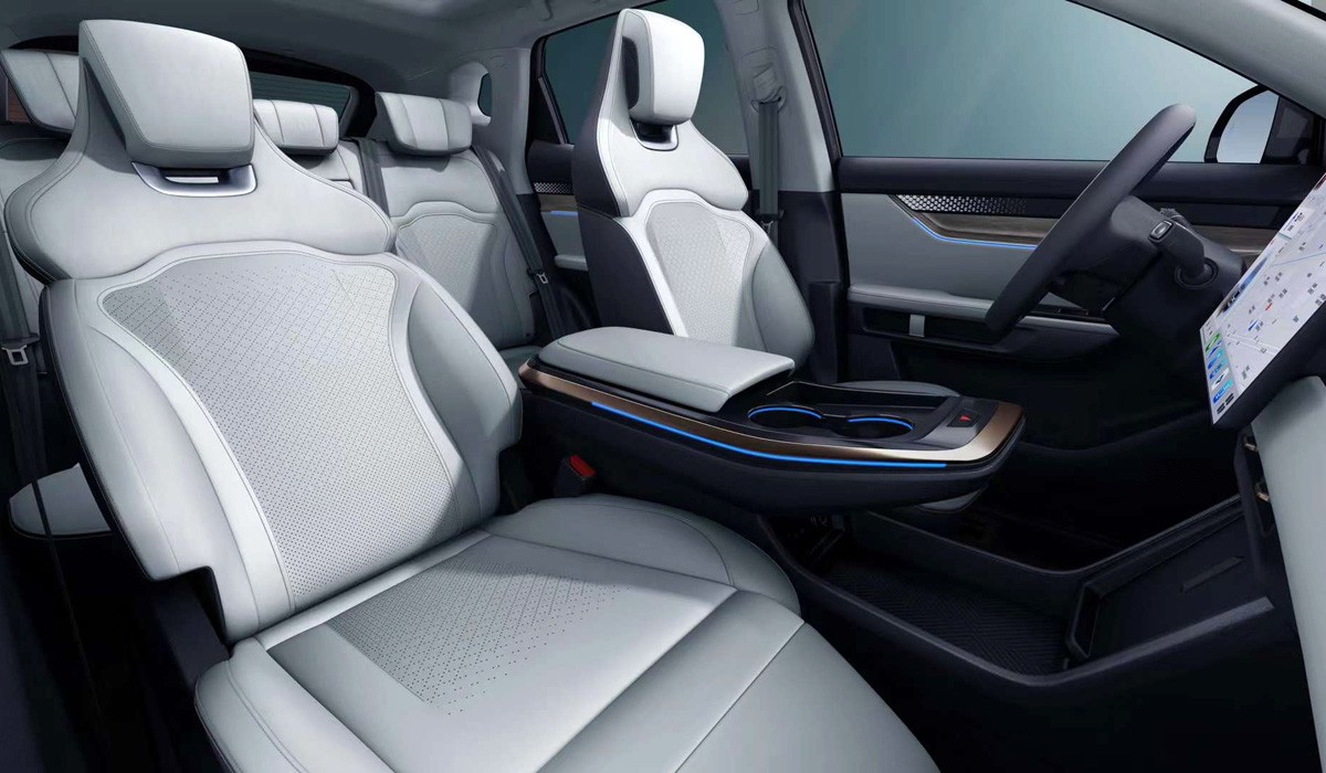 Новый кроссовер Jetour Dasheng предложен в трех версиях