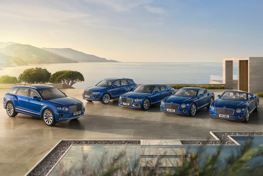 Для всех Bentley предложена особо комфортная версия Azure