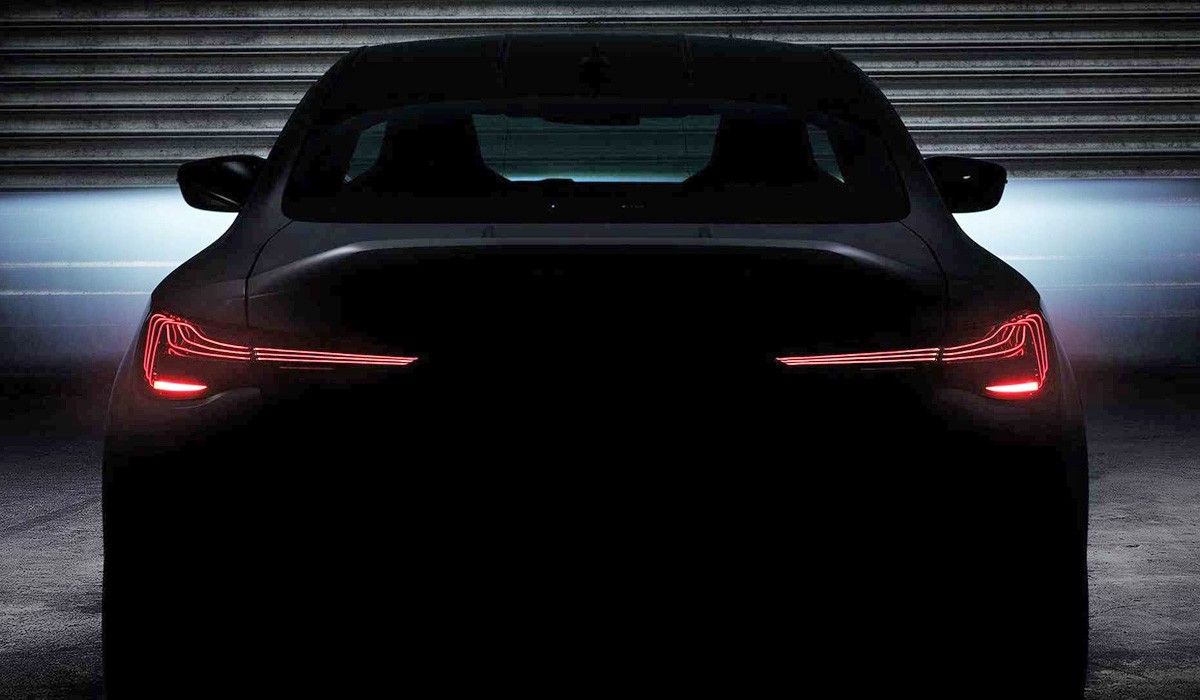 Экстремальное купе BMW M4 CSL готово к дебюту