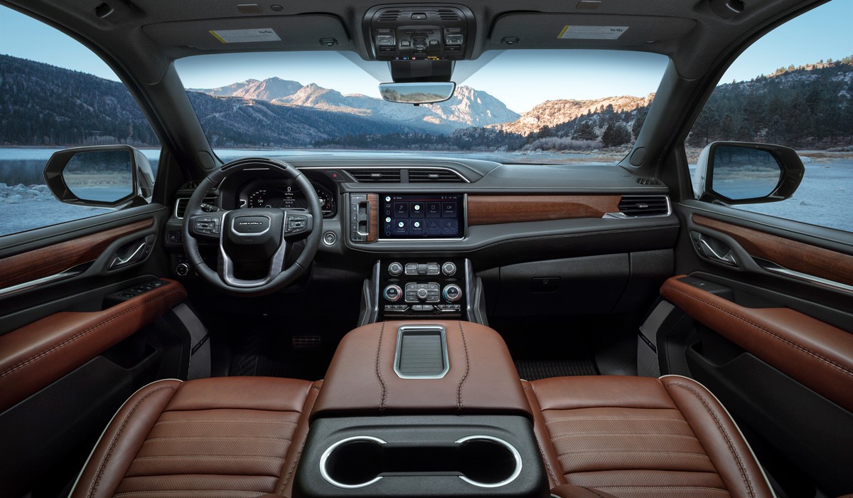 Новый GMC Yukon Denali Ultimate приблизился к Кадиллаку