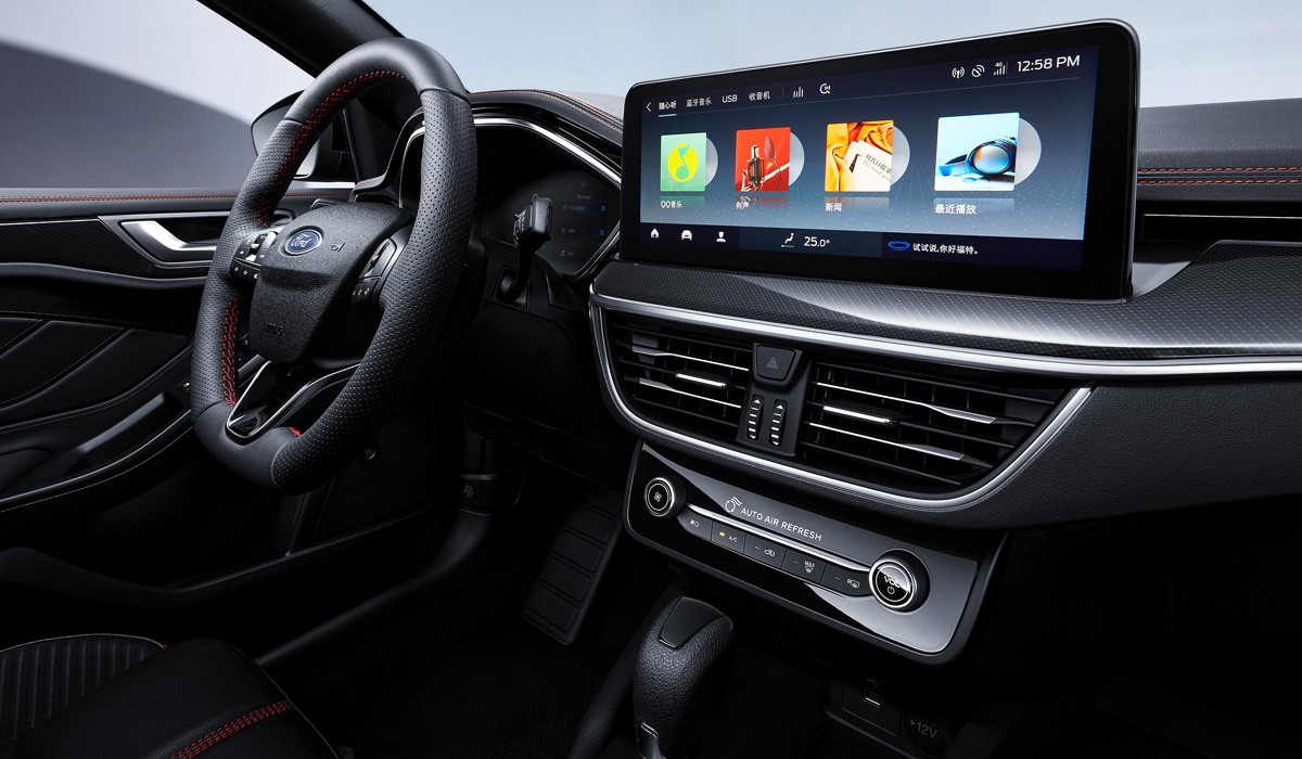 Ford Focus еще раз обновлен: плюс один цилиндр